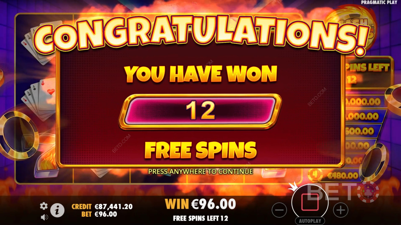 Vinn 10 000 gånger din insats i Cash Chips Slot!