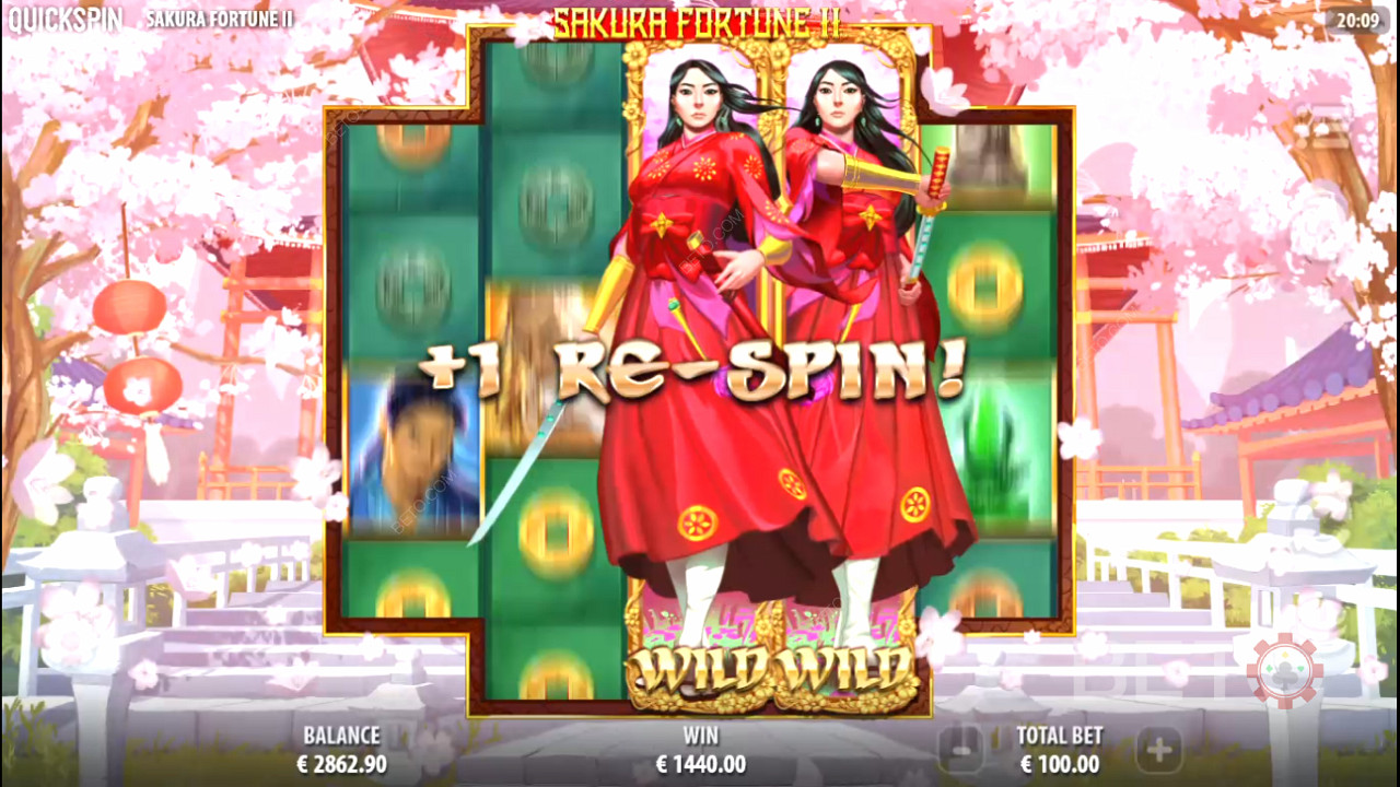 Njut av Re-spins när du får fullt staplade Sakura Wilds på hjulen.