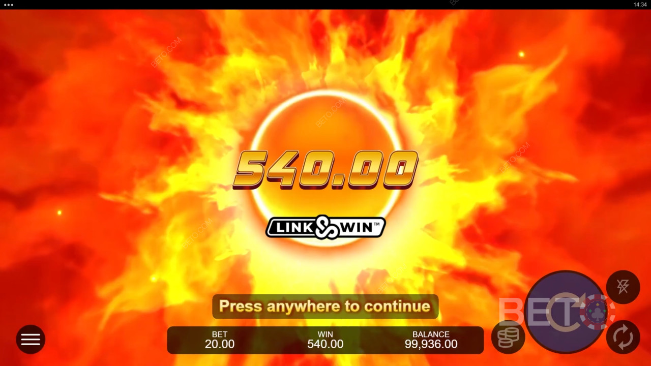 Vinn 10 000 gånger din insats i spelautomaten Blazing Wheel 10000 online!